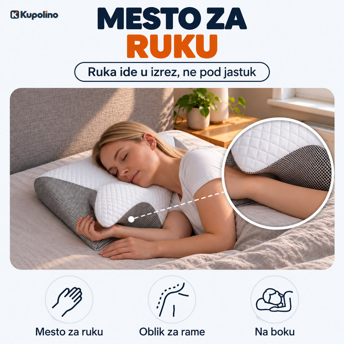 Žena spava na boku na ortopedskom jastuku, ruka joj leži u izrezu sa strane jastuka