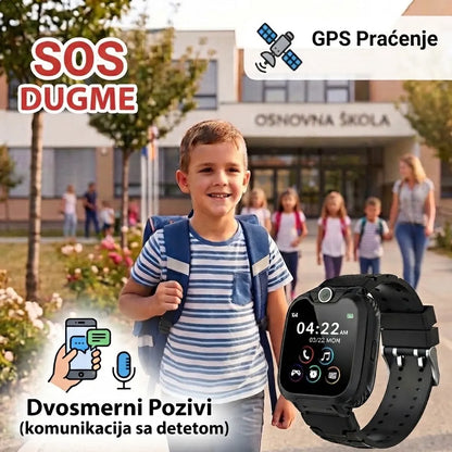 Dečak ispred škole nosi crni pametni sat za decu sa SOS dugmetom i GPS praćenjem